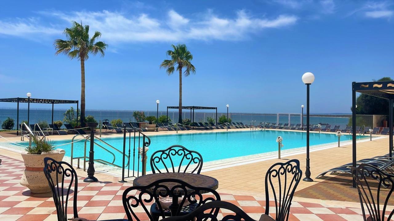 Apulia Hotel Taranto Ara Solis Lido Azzurro Eksteriør bilde