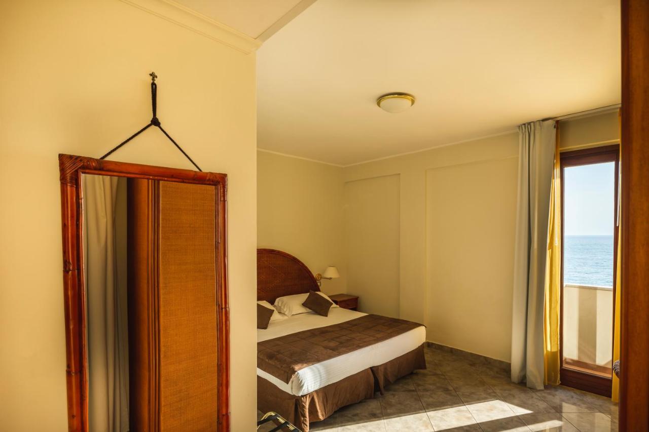 Apulia Hotel Taranto Ara Solis Lido Azzurro Eksteriør bilde