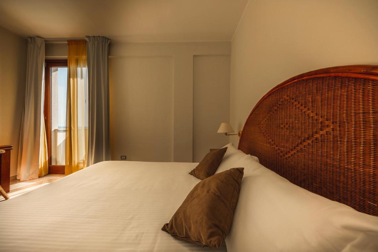 Apulia Hotel Taranto Ara Solis Lido Azzurro Eksteriør bilde